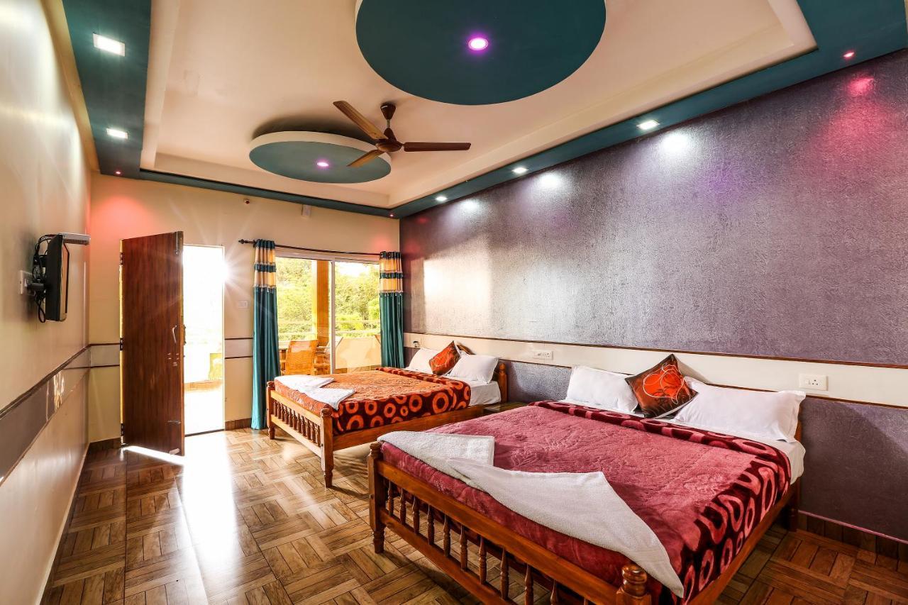 The Midway Jungle Resort Масинагуди Екстериор снимка
