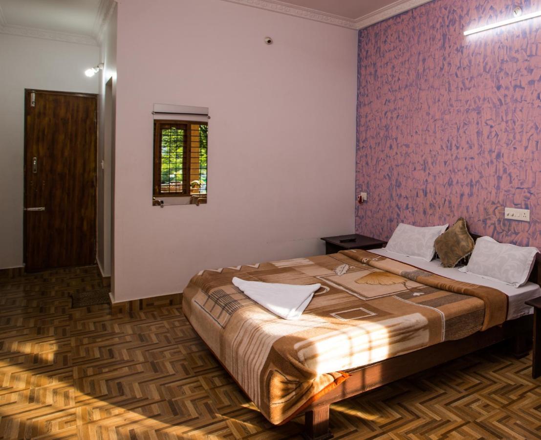 The Midway Jungle Resort Масинагуди Екстериор снимка