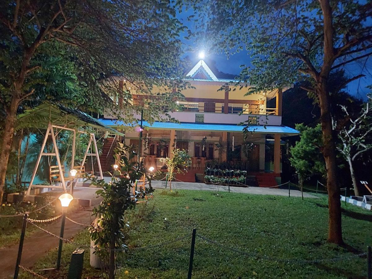 The Midway Jungle Resort Масинагуди Екстериор снимка