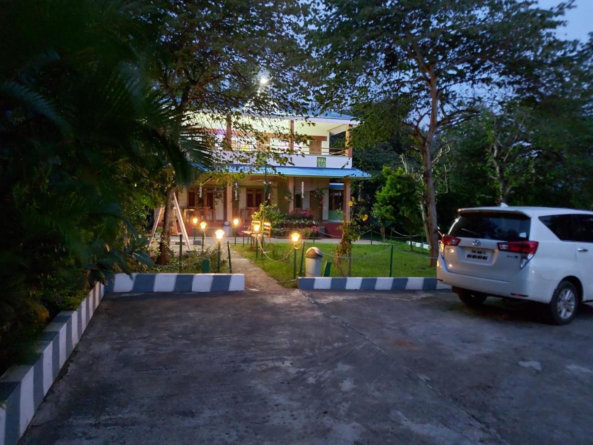 The Midway Jungle Resort Масинагуди Екстериор снимка