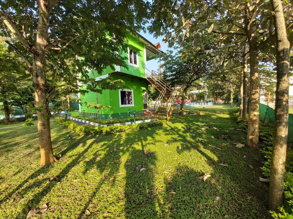 The Midway Jungle Resort Масинагуди Екстериор снимка