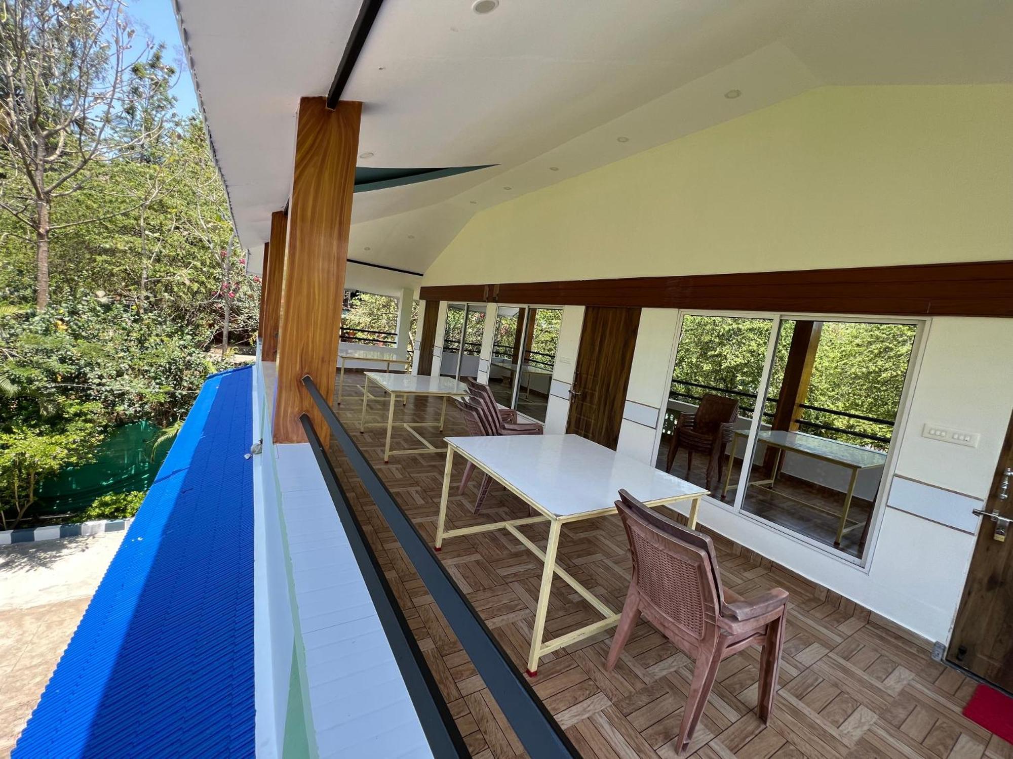 The Midway Jungle Resort Масинагуди Екстериор снимка