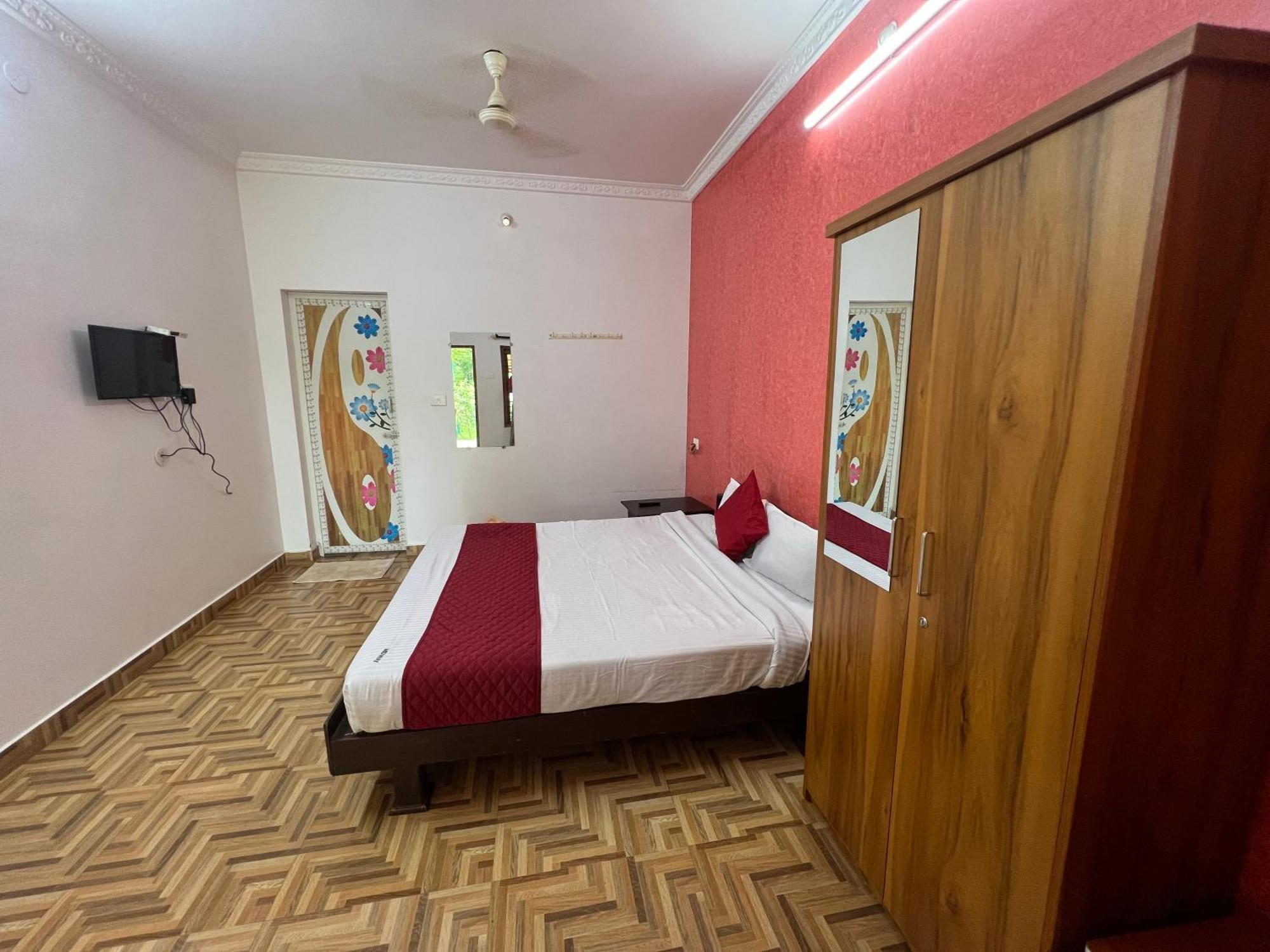 The Midway Jungle Resort Масинагуди Екстериор снимка