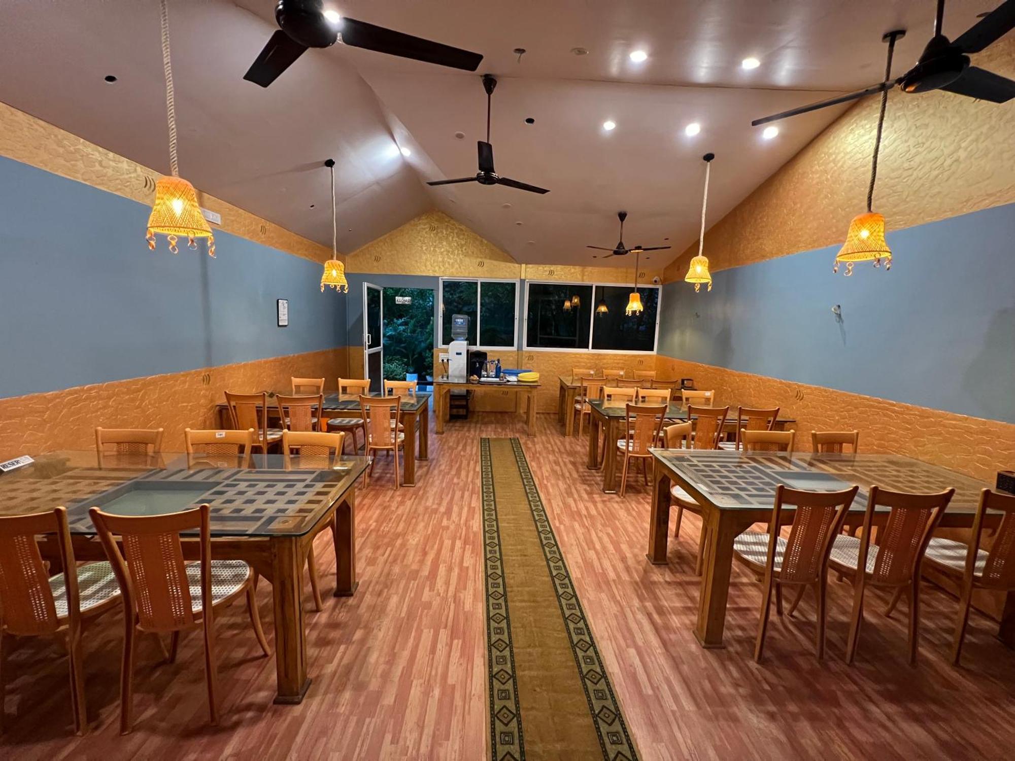 The Midway Jungle Resort Масинагуди Екстериор снимка