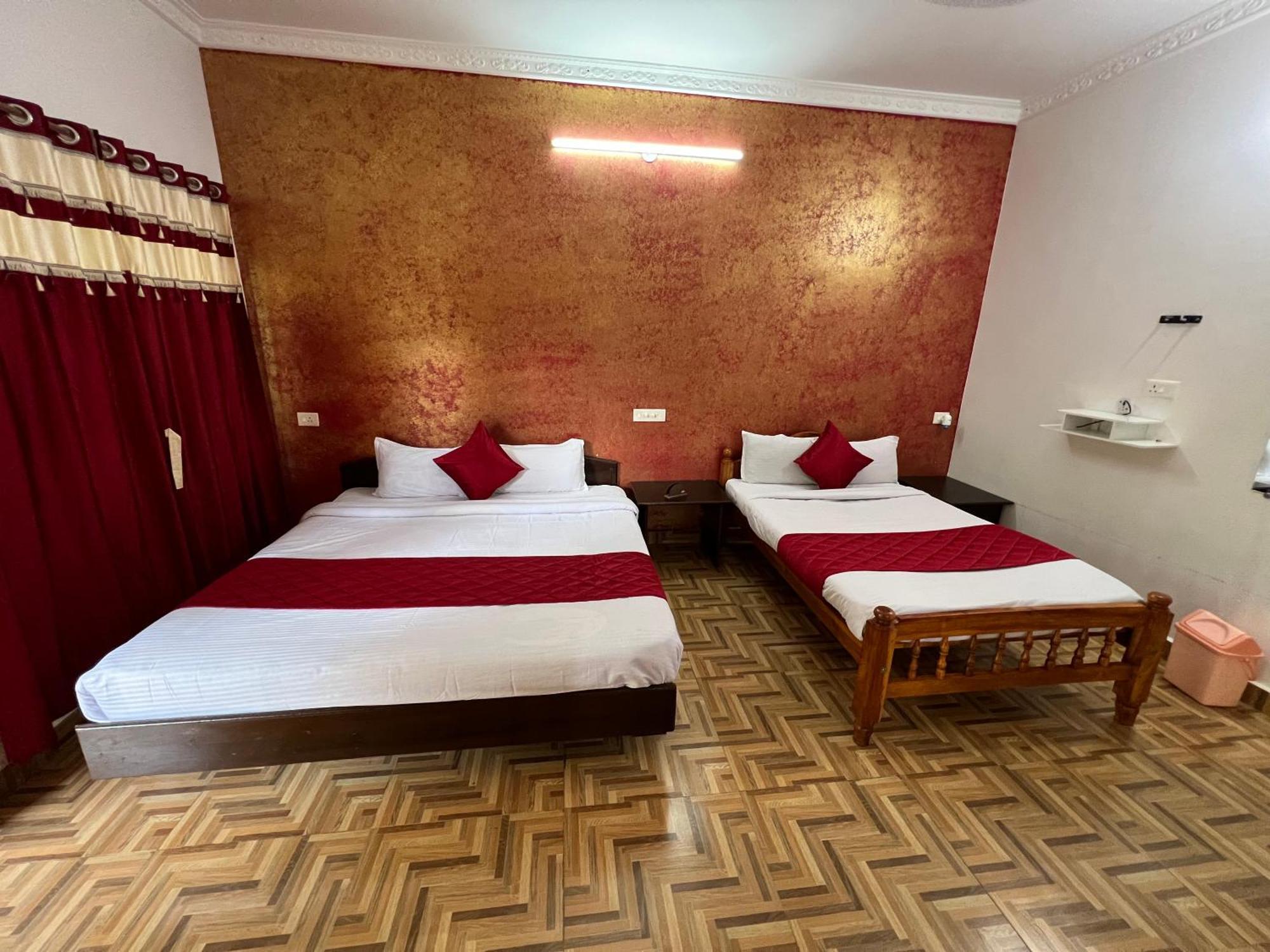 The Midway Jungle Resort Масинагуди Екстериор снимка
