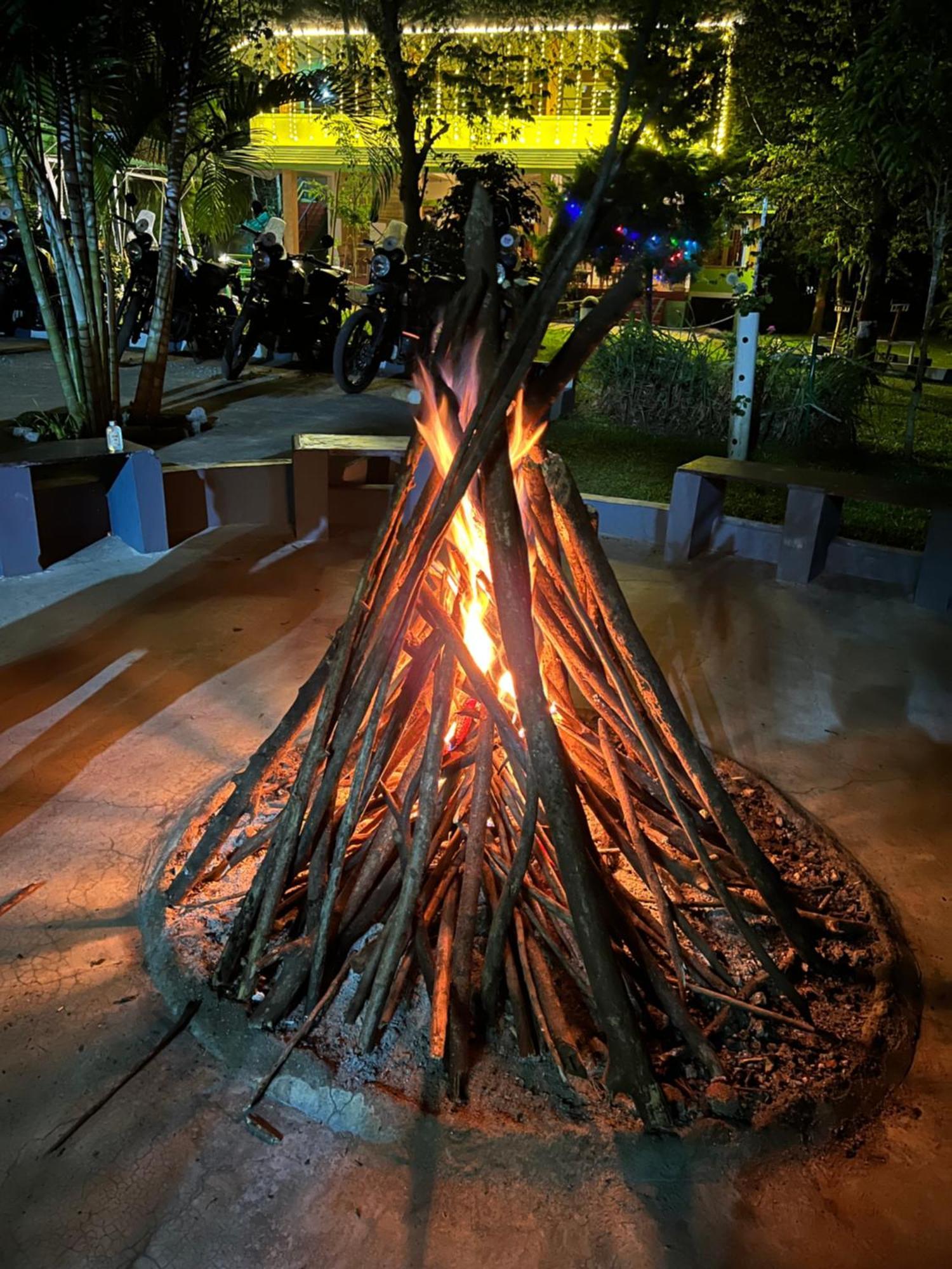 The Midway Jungle Resort Масинагуди Екстериор снимка