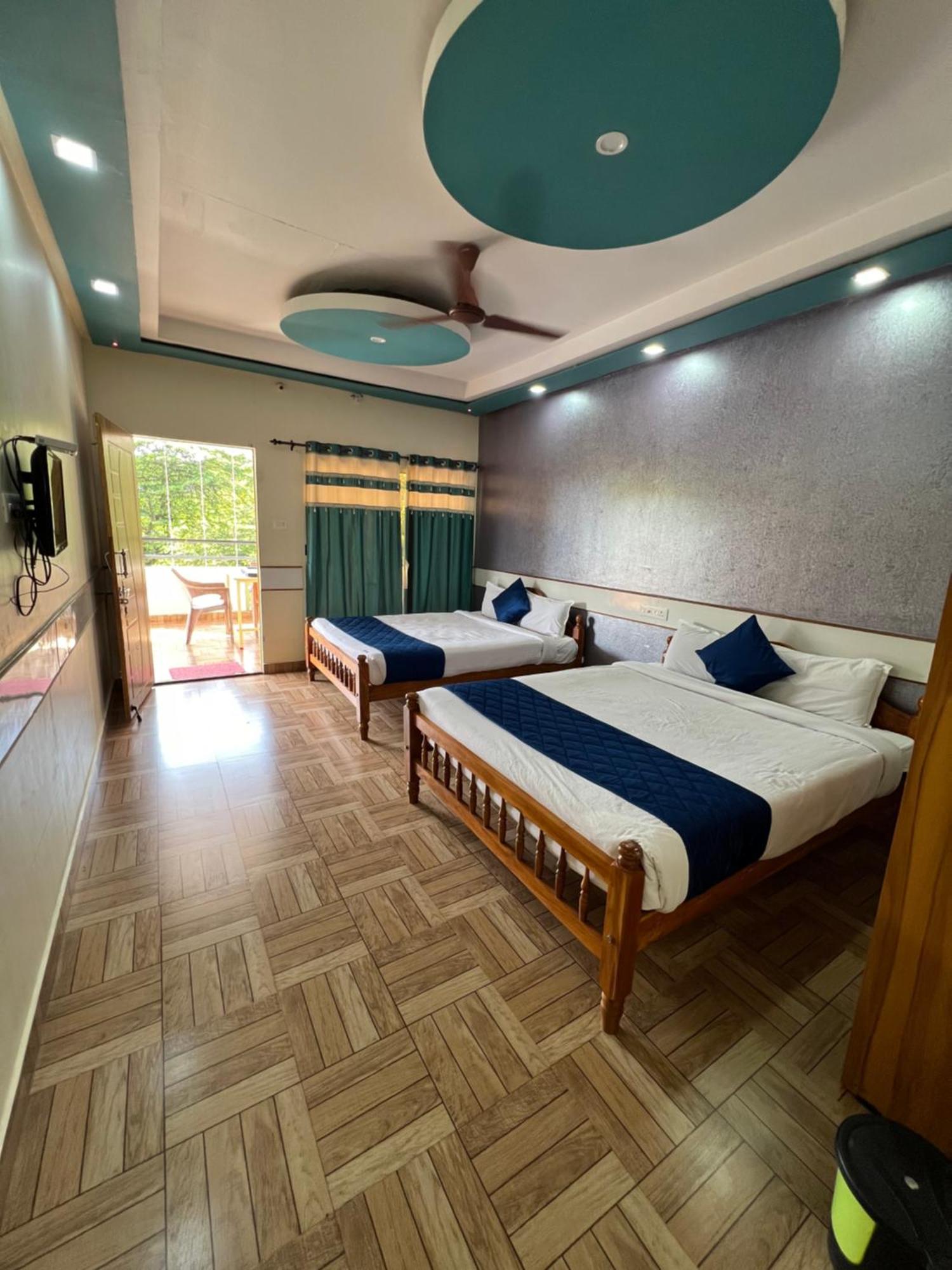 The Midway Jungle Resort Масинагуди Екстериор снимка