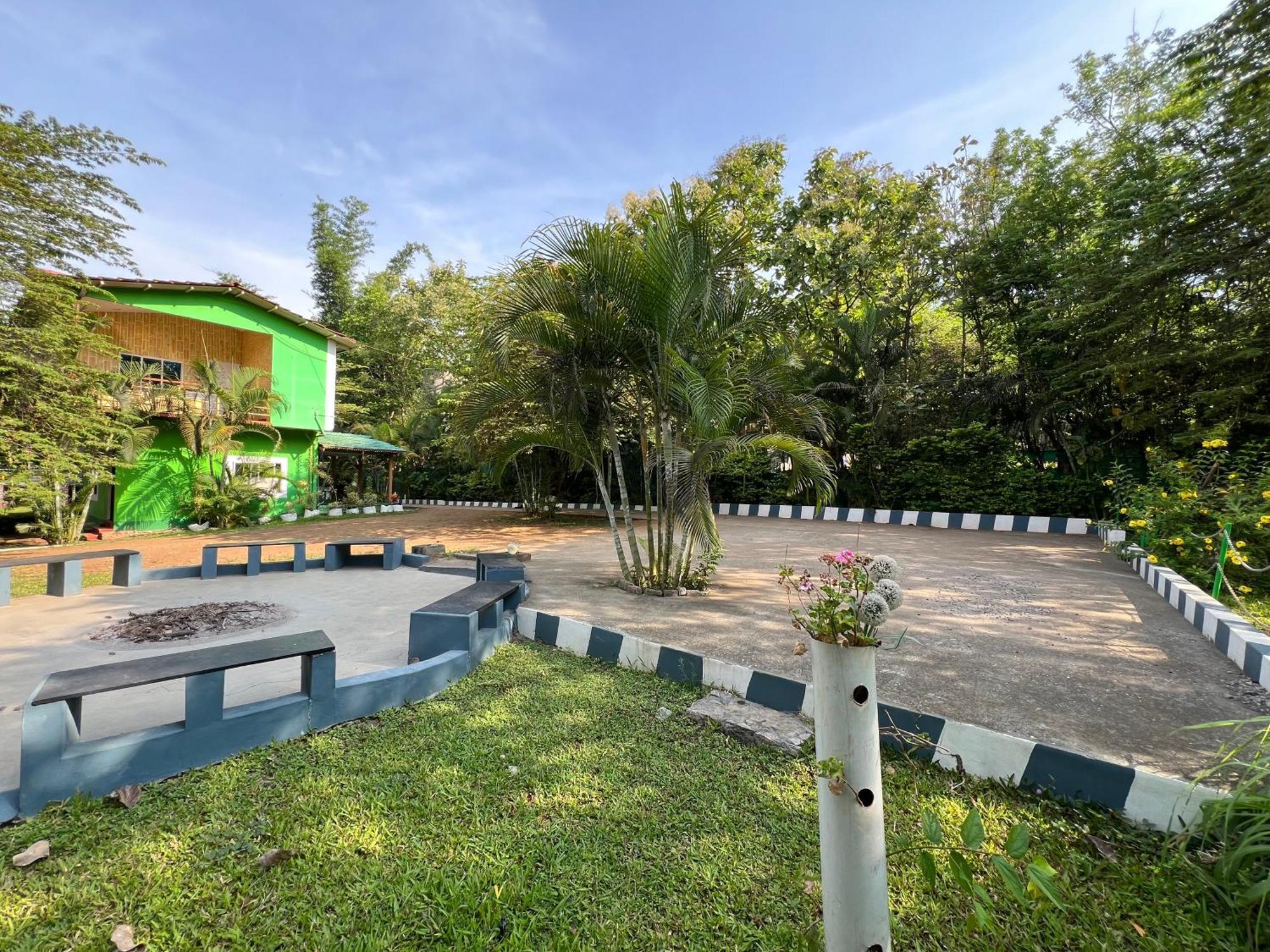 The Midway Jungle Resort Масинагуди Екстериор снимка