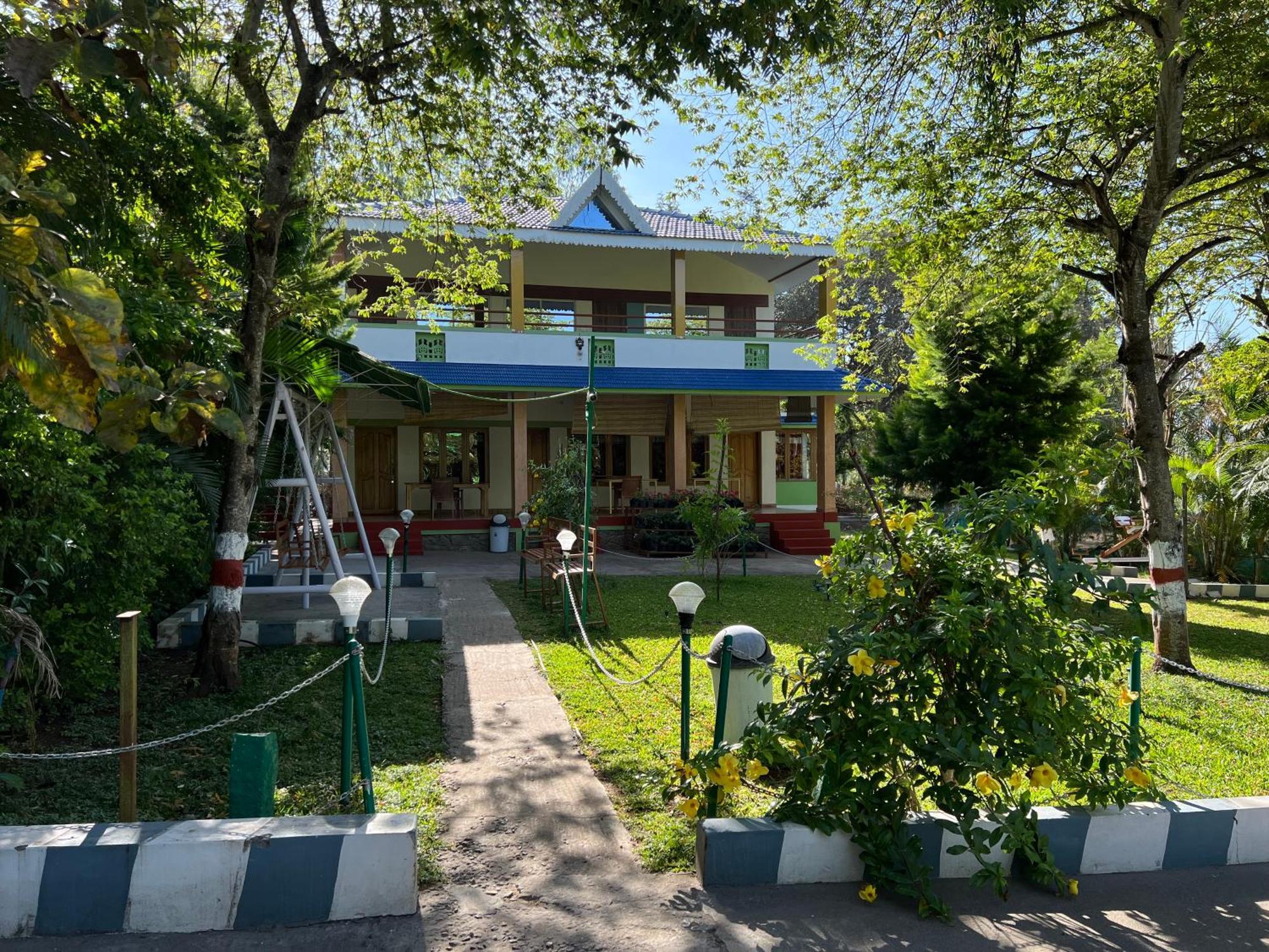 The Midway Jungle Resort Масинагуди Екстериор снимка