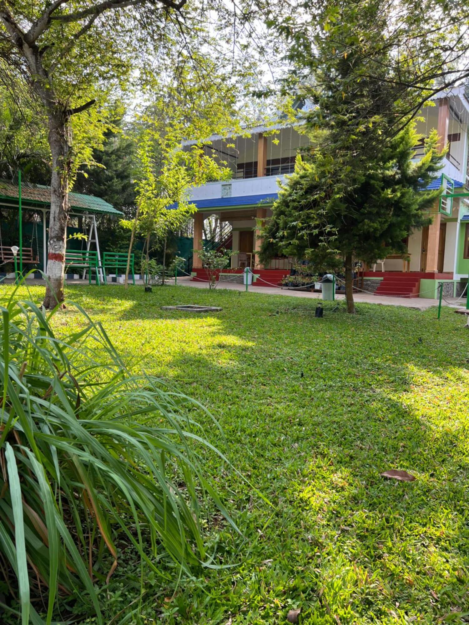 The Midway Jungle Resort Масинагуди Екстериор снимка