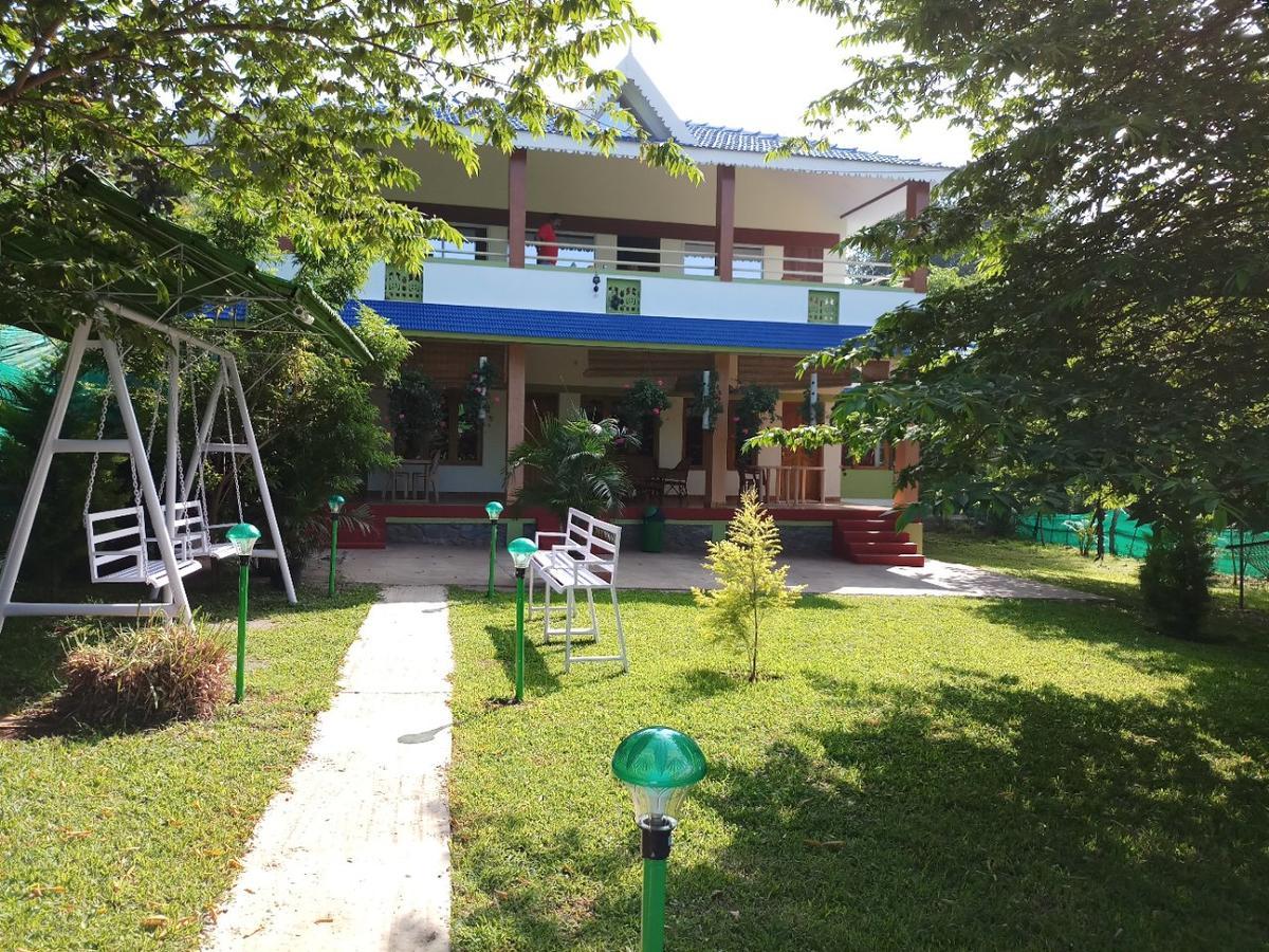 The Midway Jungle Resort Масинагуди Екстериор снимка